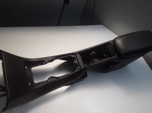VOLVO V40 (2012–2019) Center console 31306634 - 2