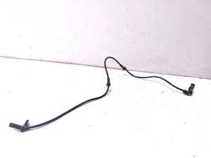 ABS-Sensor vorne - A2045400517