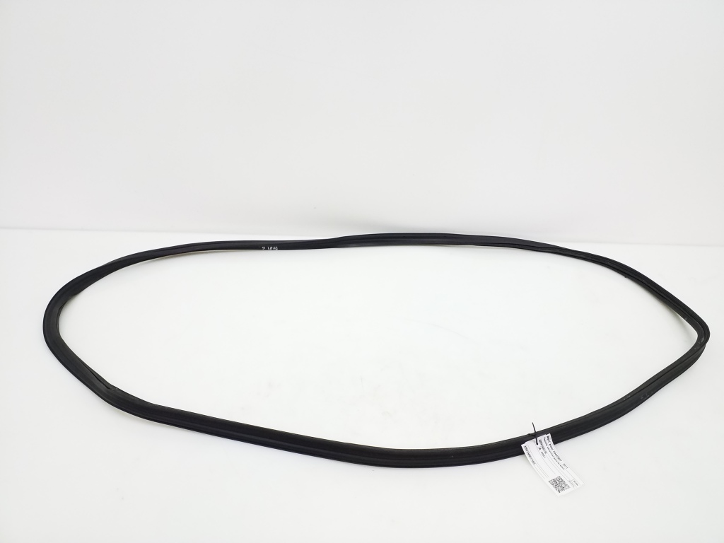 MERCEDES-BENZ C-Class W204/S204/C204 (2004-2015) Rear door sealing rubber (on the body) A2047500198 20302376