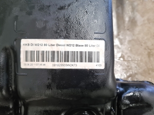 Mercedes Benz E-Class W212 (2009–2015) Kraftstofftank A2124702001 - 2