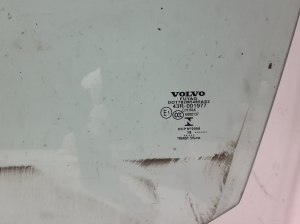 VOLVO S90 (2016–2026) Priekšējo durvju stikls 32244955 - 2