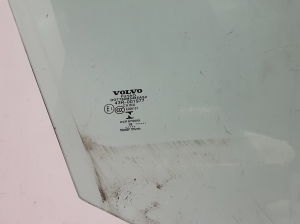 VOLVO S90 (2016–2026) Priekšējo durvju stikls 32244956 - 4