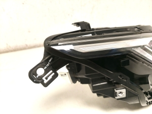 Volkswagen Golf VIII (2019–2026) Scheinwerfer vorne 5H2941006A - 5