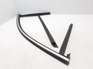 VOLVO S90 (2016–2026) Esiukse tihenduskumm 31434994 - 2