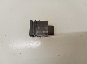 Volkswagen Passat B6 (2005–2010) Parking brake switch 3C0927225B - 2