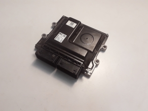 VOLVO V40 (2012–2019) Engine control unit 31459244 - 2