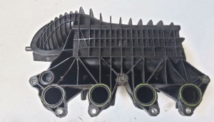 AUDI A3 8P (2003–2012) Sisselaskekollektor ja selle osad 03F129711F - 3