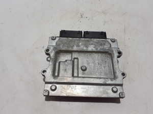 VOLVO S90 (2016–2026) Engine control unit 32203481 - 3