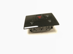 Volkswagen Golf VIII (2019–2026) Hazard light switch 5H0925200T - 3