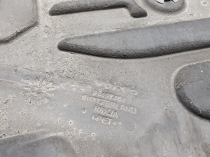 VOLVO S90 (2016–2026) Tagumine põhjakaitse 31497464 - 2
