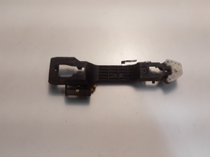 Front door exterior handle bracket - 6920247030
