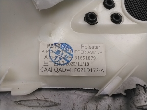 Polestar 2 II (2021–2026) Esipiilari siseviimistlus klaasi juures 31651879 - 4