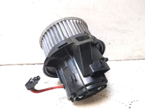 Mercedes Benz GLK-Class 204 (2008–2015) Salongi puhuri mootor 9409117 - 5