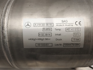 Mercedes Benz CLS-Class 218 (2011–2018) Sonstiger Behälter A2183200015 - 3