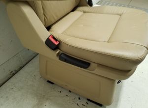 Volkswagen Multivan V (2003–2026) Rücksitzbank und ihre Teile - 3