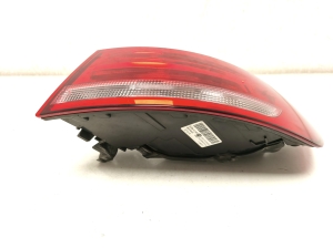 AUDI A4 B9 (2015–2026) Eckleuchte hinten 8W5945070A - 4