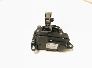 AUDI A4 B9 (2015–2026) Käiguvahetuse mehhanism 8W2713041E - 6