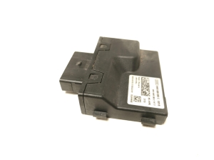 AUDI A4 B9 (2015–2026) Fuel pump control module 8W0906093C - 4