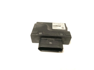   Module de commande de la pompe à carburant  - 8W0906093C 