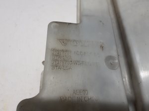 VOLVO S90 (2016–2026) Front washer fluid reservoir 31378731 - 3