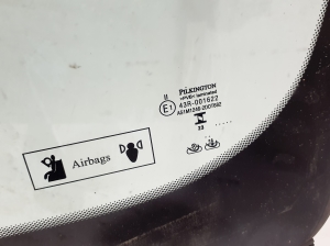 VOLVO S90 (2016–2026) Windshield 32368945 - 4