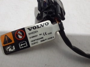 VOLVO S90 (2016–2026) Hood impact sensor 31688051 - 3