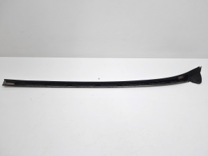 Mercedes Benz E-Class W212 (2009–2015) Windshield pillar outer molding a2126901082 - 3