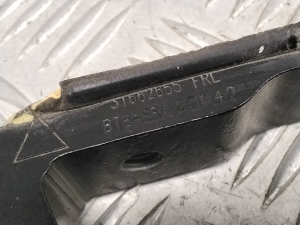 Polestar 2 II (2021–2026) Front door lower hinge 31662655 - 2