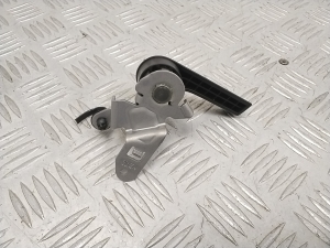 Polestar 2 II (2021–2026) Hood release handle (interior) 31688339 - 3