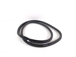 Jaguar l-Pace (2018–2026) Front door rubber seal J9D320708A - 2