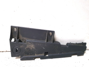 Front grille bracket - A2048850936