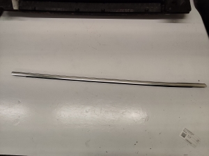 Front door outer window molding - 3C4837476