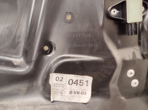 Volkswagen Passat B6 (2005–2010) Esiukse aknatõstuk ja selle osad 3C1837756K - 2