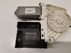 Volkswagen Passat B6 (2005–2010) Front door window regulator motor 1K0959793L - 2
