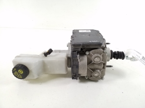 Jaguar l-Pace (2018–2026) Brake master cylinder J9D32D519AAK - 4