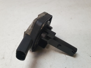 AUDI A6 C5 (1997–2005) Ölstandssensor 1J0907660B - 3