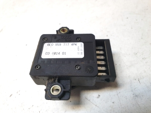 Front seat adjustment switch (on seat) - 8E0959777