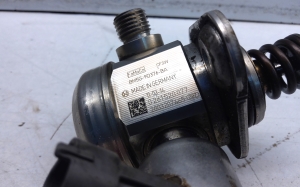 VOLVO V60 (2010–2018) Kraftstoffpumpe 0261520077 - 2