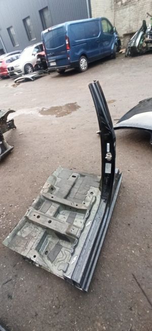 AUDI A5 (2016–2026) Center pillar 8B9810075A - 2