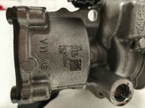 AUDI A4 B9 (2015–2026) Ölpumpe 04L145208AA - 2