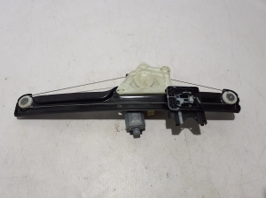 Porsche Panamera 971 (2016–2026) Front door window regulator 971837402B - 3
