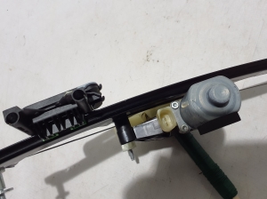 Porsche Panamera 971 (2016–2026) Front door window regulator 971837401B - 3