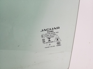 Jaguar l-Pace (2018–2026) Aizmugurējo sānu durvju stikls J9D325713AA - 2