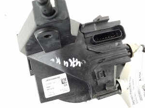 Jaguar l-Pace (2018–2026) Rear side door lock J9D324995AD - 2