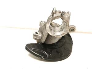 Volkswagen Golf VIII (2019–2026) Front wheel hub 5WA407257A - 5