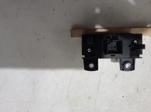 Porsche Panamera 971 (2016–2026) Parking brake switch 971927225C - 3