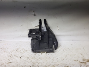 Volkswagen Golf VII (2012–2026) Komforta bloks 5Q0937084Q - 2
