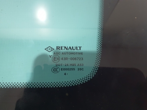 RENAULT Scenic (2009–2015) Seitenscheibe hinten (Karosserie) 833067121R - 2
