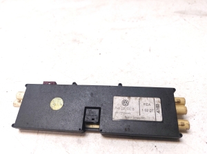 Antenna amplifier - 7H5035532B