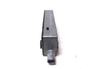 AUDI A6 C6 (2004–2011) Antenna amplifier 4F9035225H - 2
